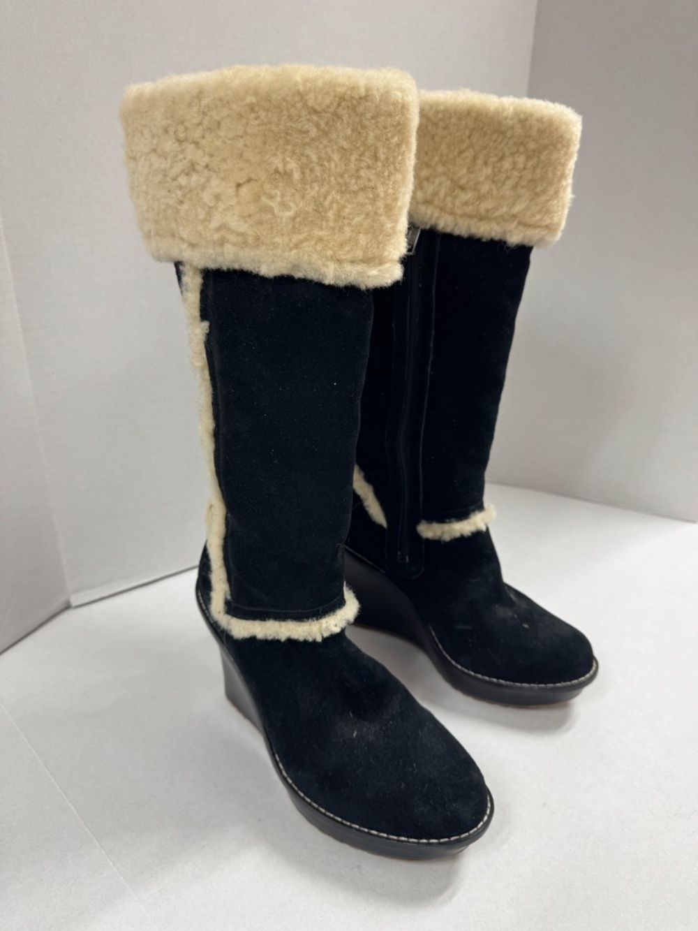 UGG Aubrie Wedge‎ Shearling Knee Boot in Black - Size 7.5. - Picture 4 of 13